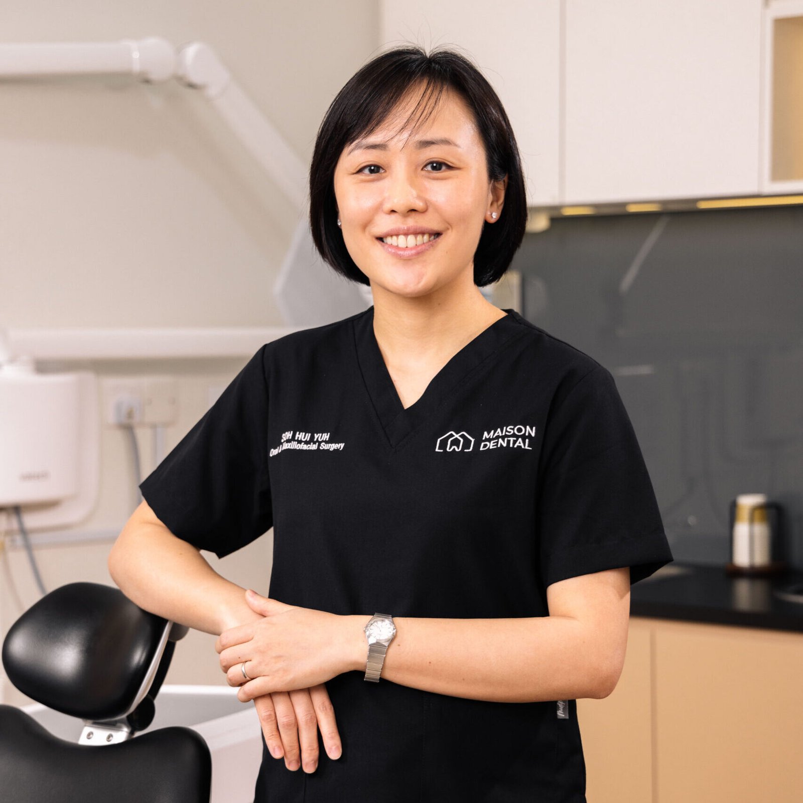 oral surgeon in kl